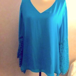 Chico’s beautiful long sleeve blouse